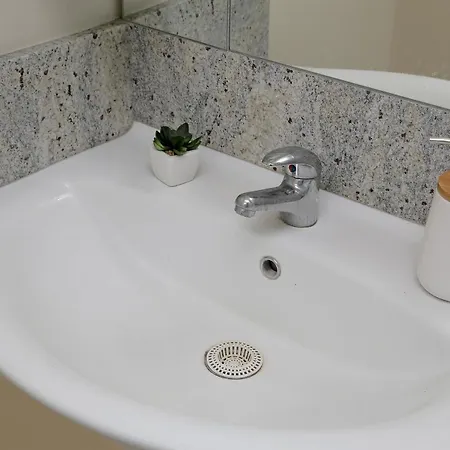 Kusalo Apartment4 -Old Town & Sea View, 10Min To Town Apartamento